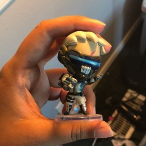 OVERWATCH BONE SOLDIER 76 FIGURE